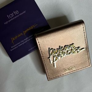 Tarte Park Ave Princess Bronzer
{Limited Edition Collectors Compact}